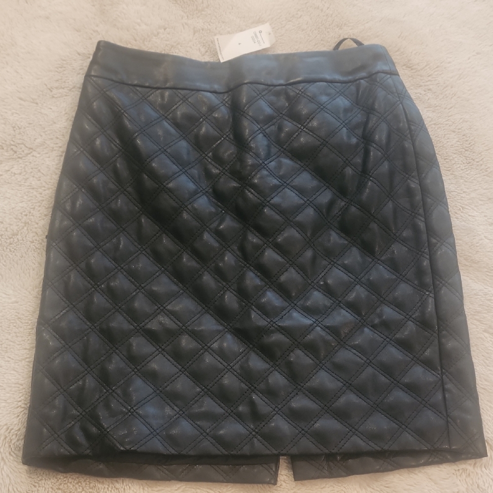 NWT Banana Republic Quilted Black Faux Leather Skirt 4